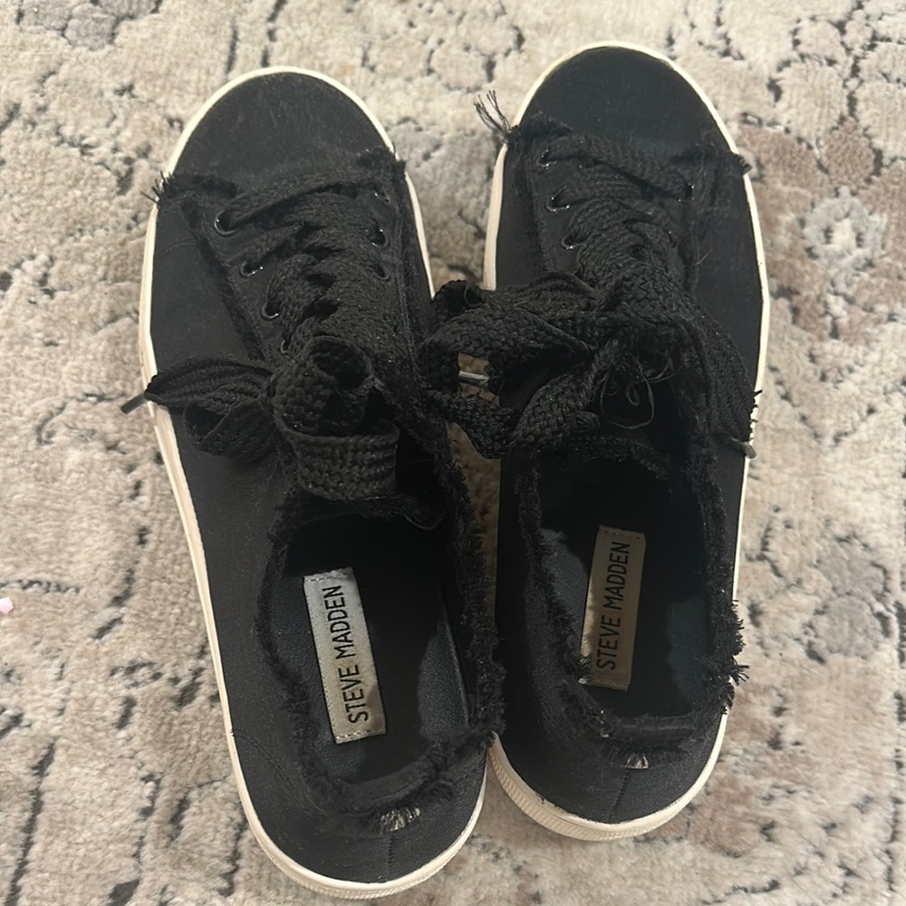 Steve Madden Greyla Black Satin Platform Sneakers, good condition - Picture 3 of 4